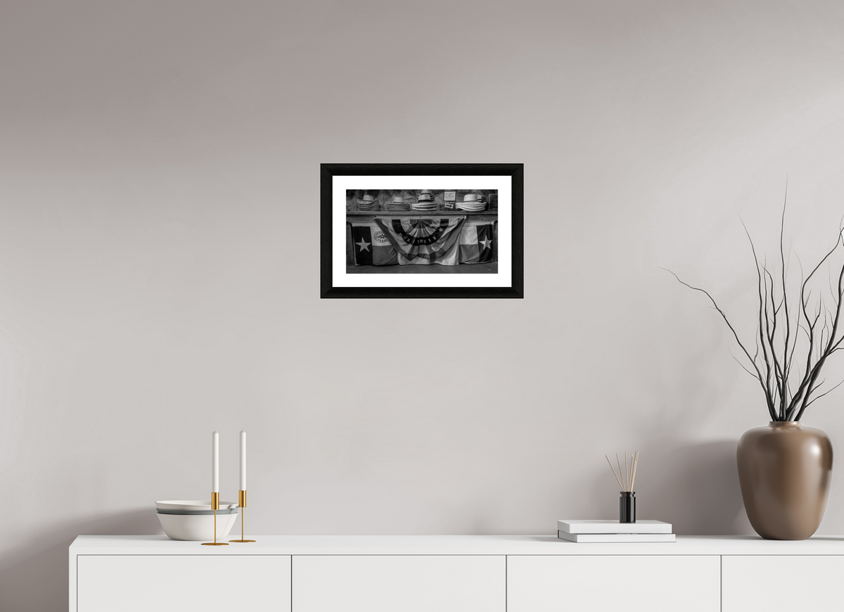 16 x 9″, B&W Print Texas Flag / Hat Table