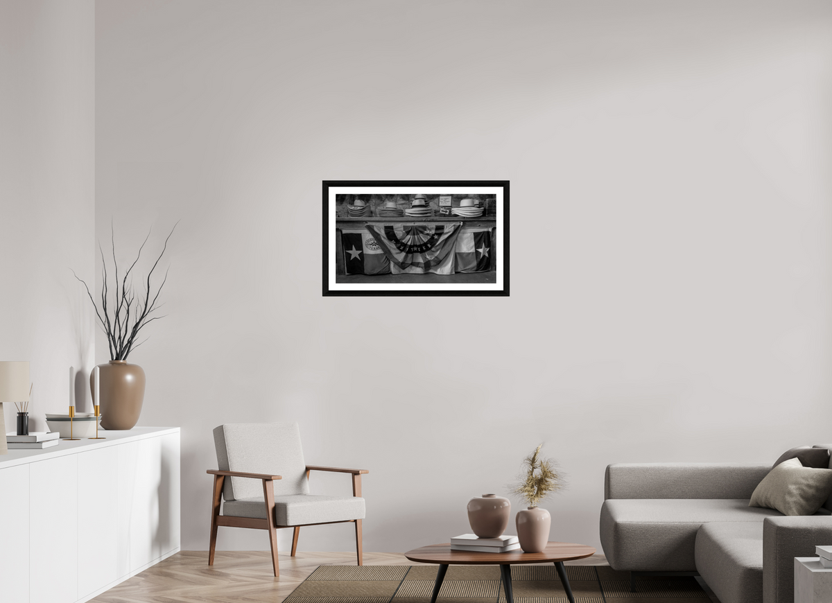 32 x 18″, B&W Print Texas Flag / Hat Table