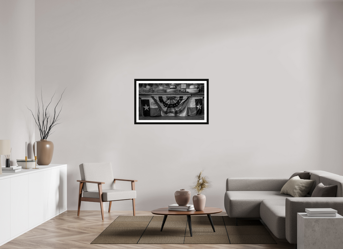 40 x 22.5″, B&W Print Texas Flag / Hat Table
